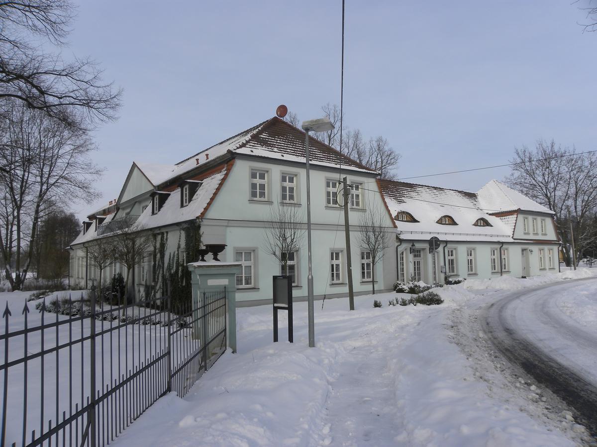 Internat Schloss Spiegelberg Bed and Breakfast Neustadt  Buitenkant foto